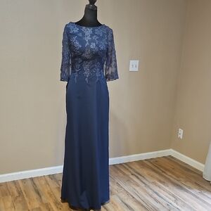Elegant Navy Lace Evening Gown